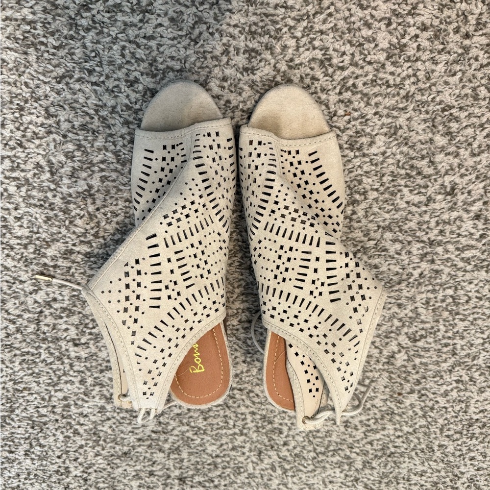 Women's Cream Peep-Toe Herls
